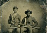 Soldado confederado junto con su criado personal